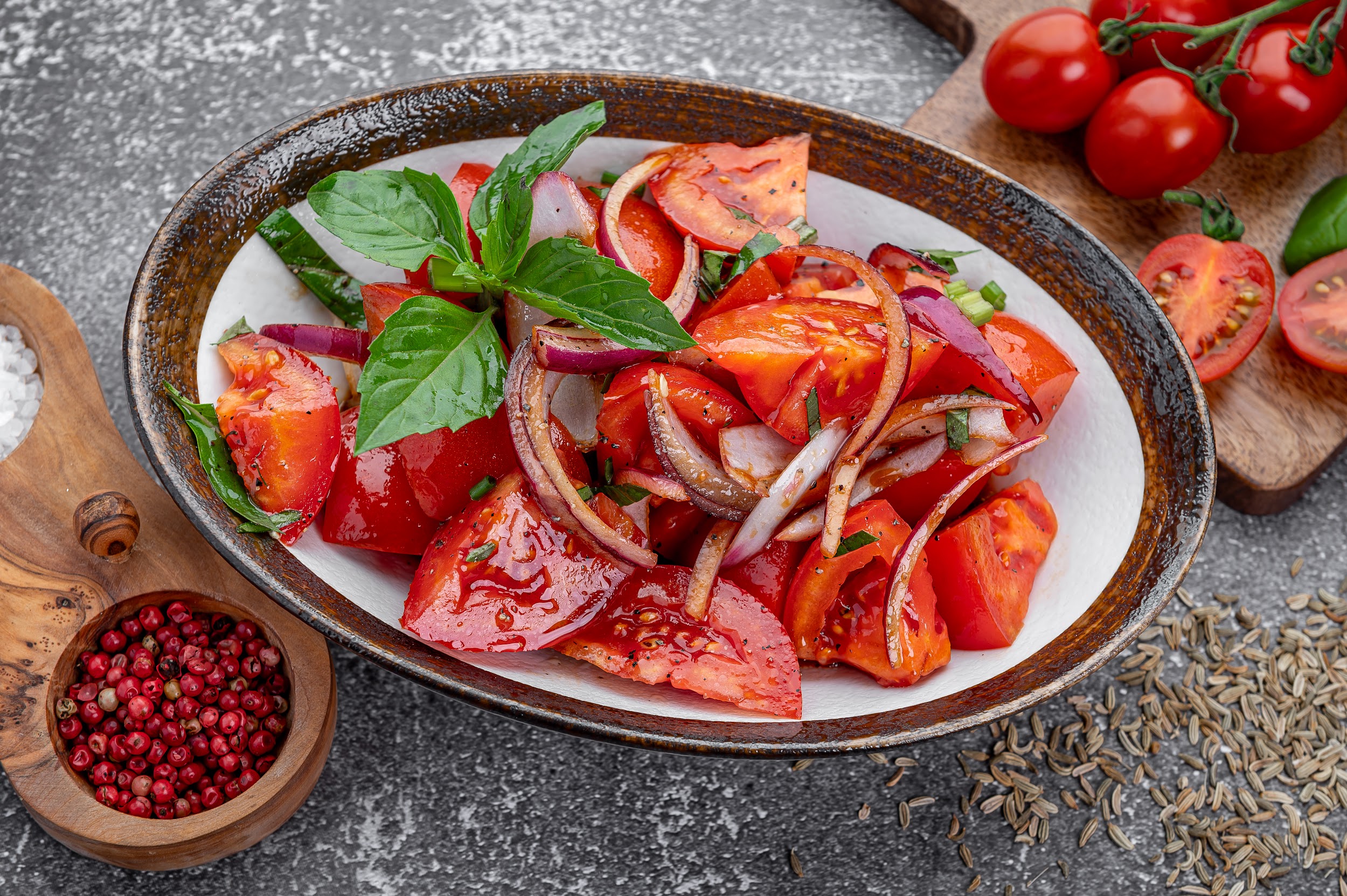 SALADS & COLD APPETIZERS