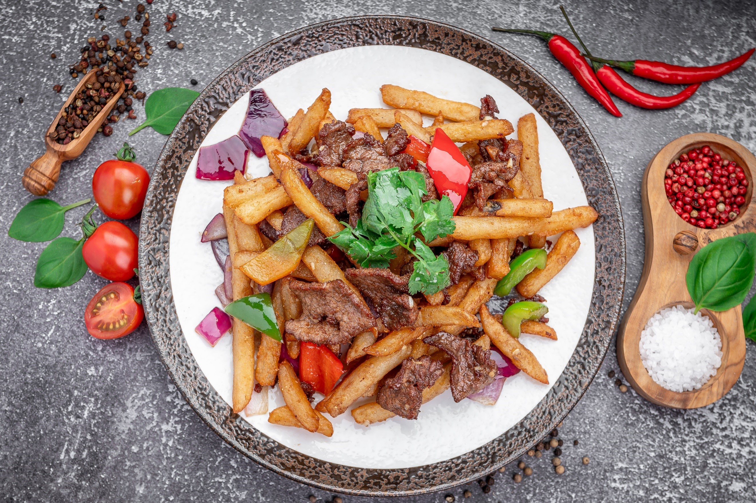 French fries with meat & vegetables 