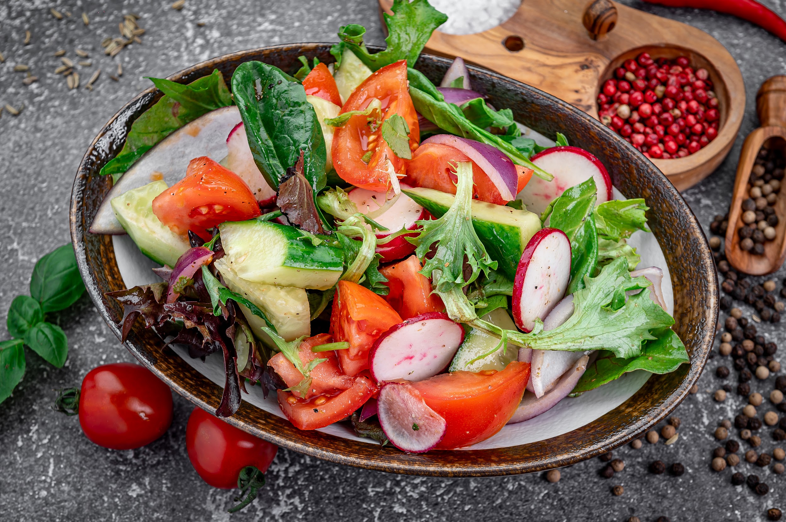 Fresh vegetable salad